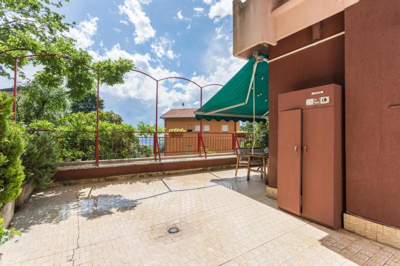 Ferienwohnung La Terrazza Brunate Exterior foto